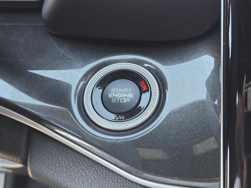 Certified 2023 Jeep Grand Cherokee Altitude image 12