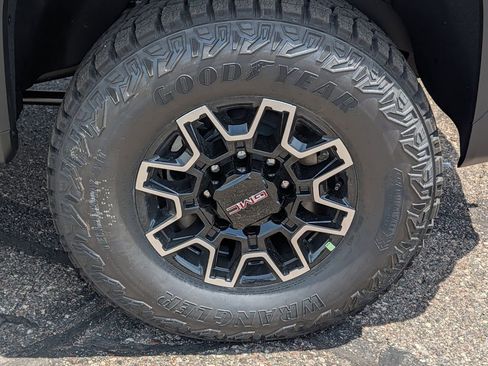 New 2026 GMC Sierra 2500 AT4X AWD/4WD image 20