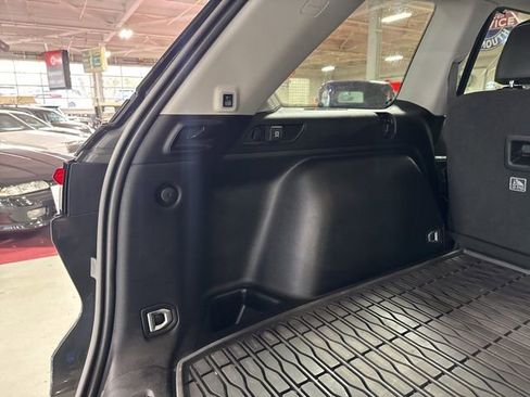 Certified 2024 Jeep Grand Cherokee Limited w/ Luxury Tech Group II image 36