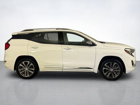 Used 2018 GMC Terrain Denali w/ Comfort Package AWD/4WD image 3
