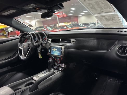 Used 2014 Chevrolet Camaro SS image 30