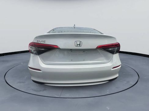 Used 2022 Honda Civic EX image 6