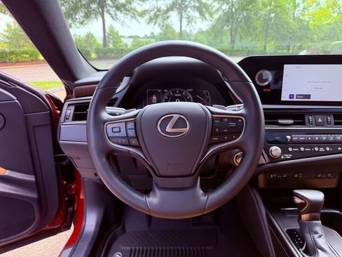 Certified 2025 Lexus ES 350 w/ Premium Package FWD image 19