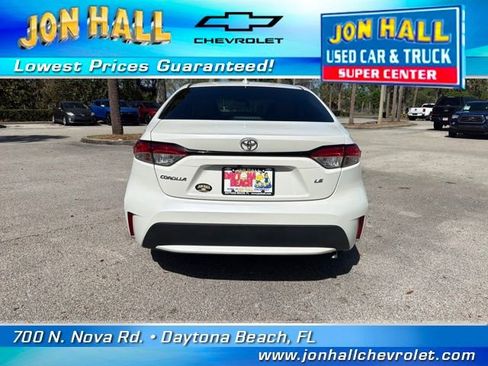 Used 2021 Toyota Corolla LE w/ LE Convenience Package image 9
