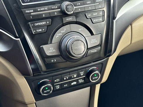 Used 2014 Acura ILX w/ Technology Package FWD image 21