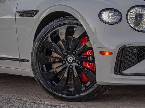 New 2026 Bentley Flying Spur image 3