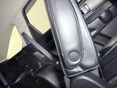 Used 2023 Kia Sorento EX image 17