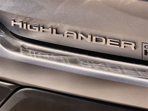 Used 2020 Toyota Highlander XLE image 8