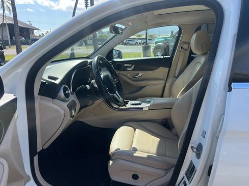 Used 2020 Mercedes-Benz GLC 300 GLC 300 image 18
