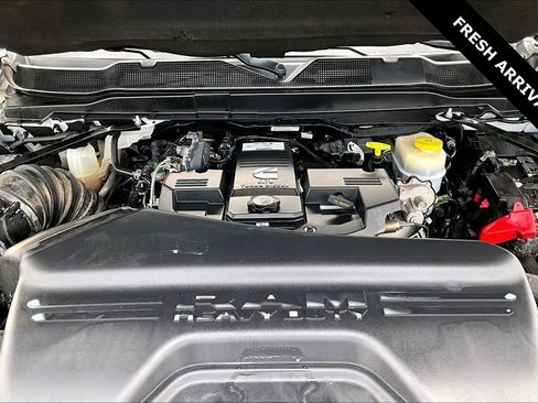 Used 2019 RAM 3500 Limited w/ Max Tow Package image 30