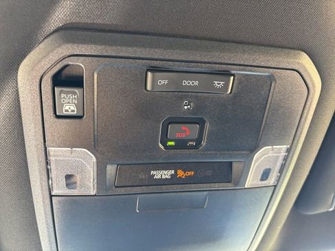 Used 2025 Toyota Tundra Limited image 39