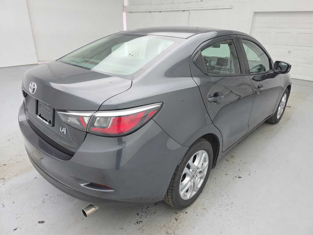 Used 2018 Toyota Yaris iA FWD image 11