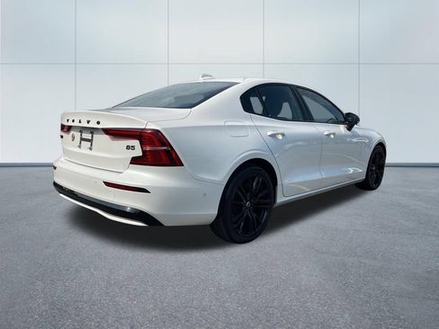 Used 2024 Volvo S60 B5 Plus FWD image 5
