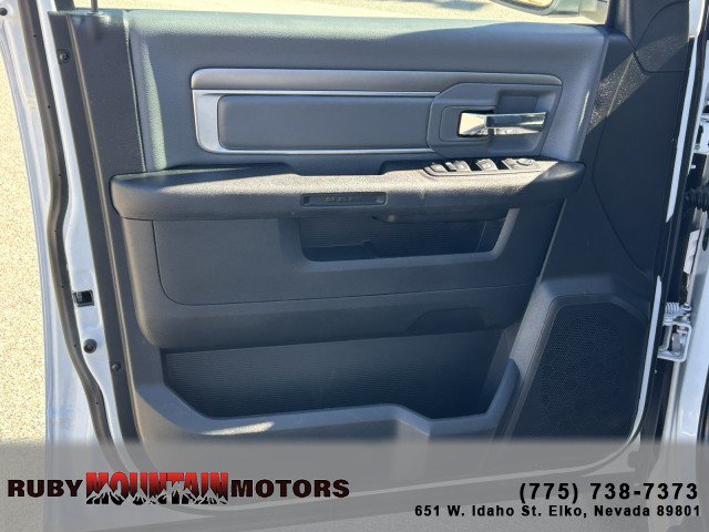 Used 2022 RAM 1500 Classic SLT w/ Electronics Group AWD/4WD image 9