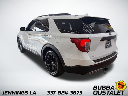 Used 2023 Ford Explorer XLT w/ Equipment Group 202A image 3