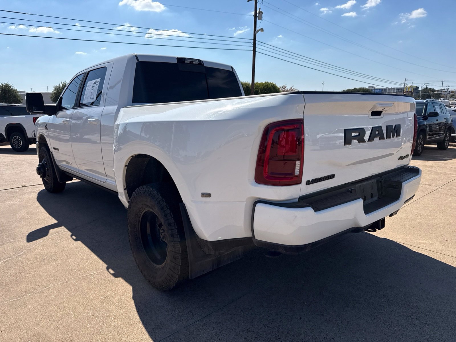 Used 2025 RAM 3500 Laramie AWD/4WD image 5