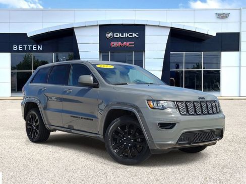 Used 2022 Jeep Grand Cherokee Laredo X image 1