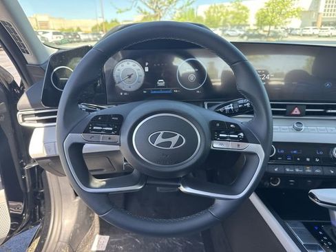 New 2026 Hyundai Elantra Limited FWD image 23