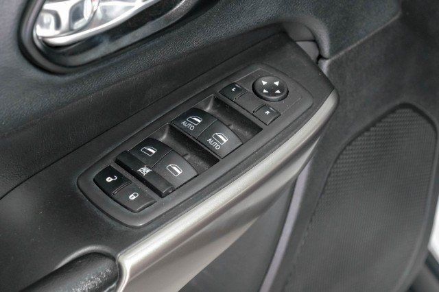 Used 2021 Jeep Cherokee Latitude Plus AWD/4WD image 50
