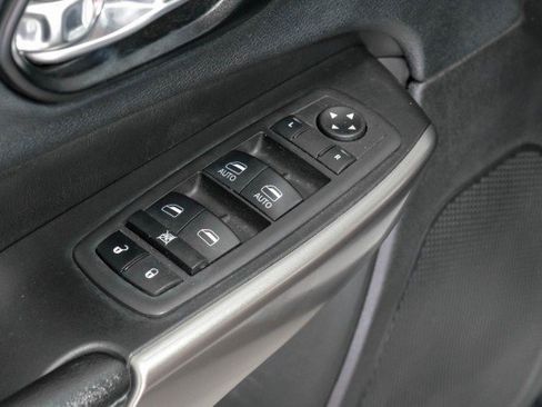 Used 2021 Jeep Cherokee Latitude Plus AWD/4WD image 50