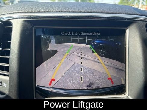 Used 2017 Jeep Grand Cherokee Altitude RWD image 28