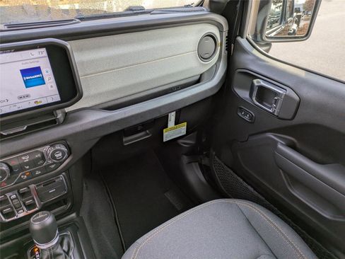 New 2026 Jeep Gladiator Sport image 17