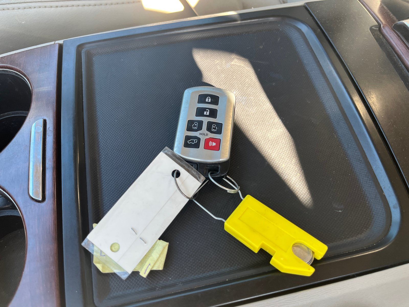 Used 2014 Toyota Sienna XLE w/ XLE Premium Package FWD image 34
