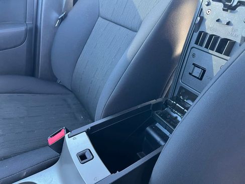 Used 2011 Ford Focus SE image 23