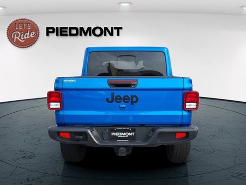 Certified 2024 Jeep Gladiator Sport image 7