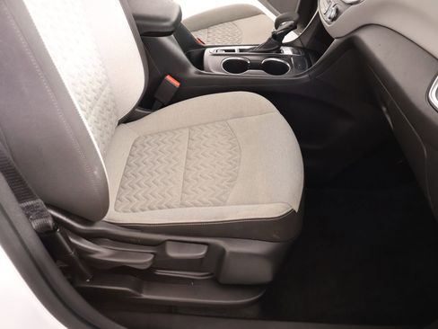 Used 2024 Chevrolet Equinox LT w/ Driver Convenience Package image 13