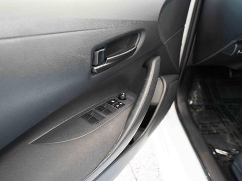 Used 2024 Toyota Corolla LE image 7