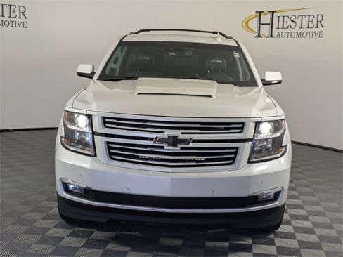 Used 2019 Chevrolet Suburban Premier w/ Premier Plus Edition image 3