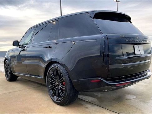 Used 2025 Land Rover Range Rover Long Wheelbase SE image 6