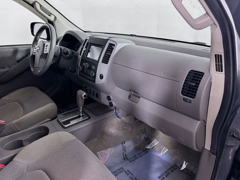 Used 2013 Nissan Frontier SV w/ SV Value Truck Pkg image 31