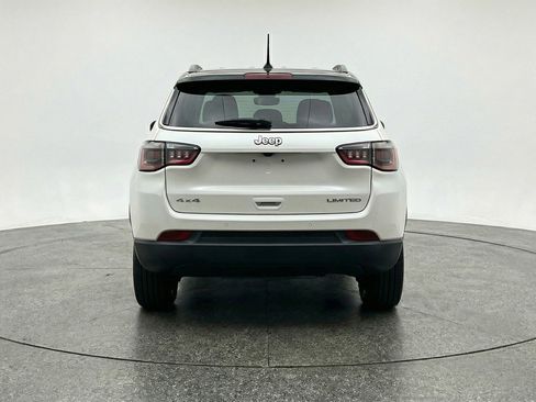 Used 2025 Jeep Compass Limited AWD/4WD image 7