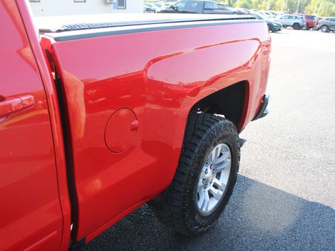 Used 2017 Chevrolet Silverado 1500 LT w/ All Star Edition AWD/4WD image 4
