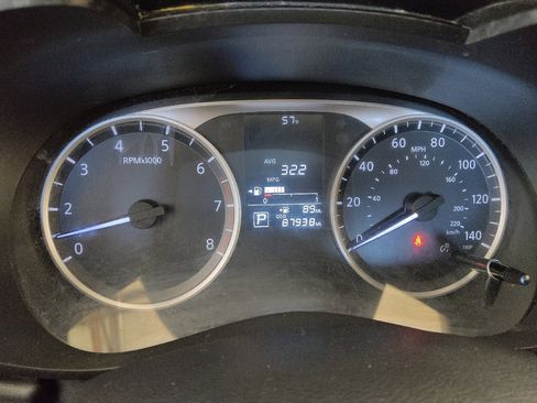 Used 2021 Nissan Versa S FWD image 23