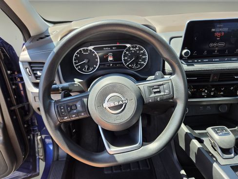 Used 2023 Nissan Rogue S FWD image 17