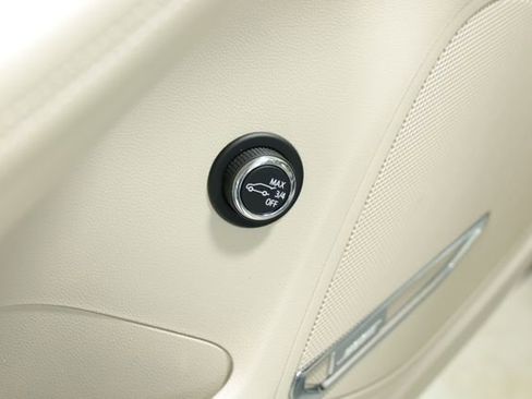 Used 2022 Buick Envision Avenir w/ Technology Package II image 34