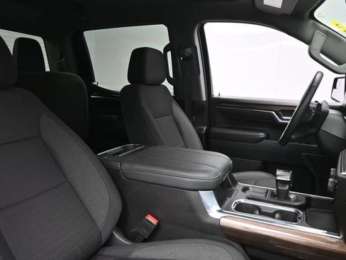 Used 2024 Chevrolet Silverado 1500 LT RWD image 18
