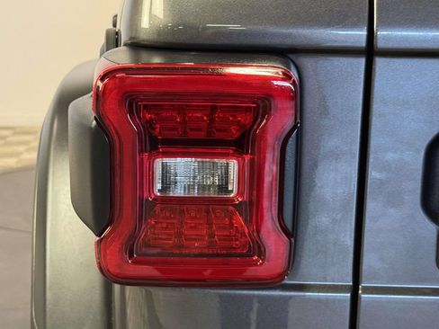 Used 2021 Jeep Wrangler Unlimited Sport AWD/4WD image 11