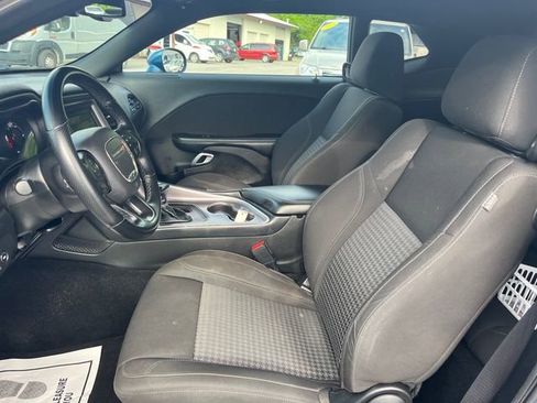 Used 2022 Dodge Challenger SXT w/ Blacktop Package image 7