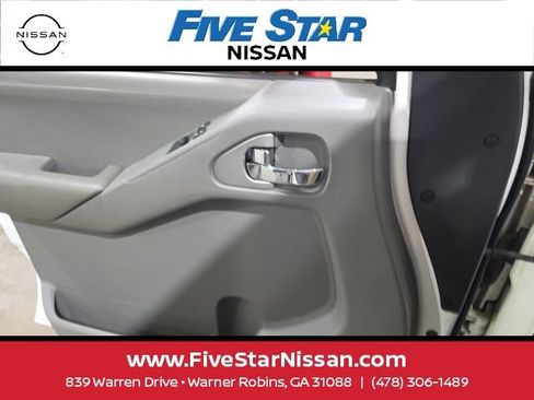 Used 2010 Nissan Frontier SE w/ Power Pkg RWD image 23