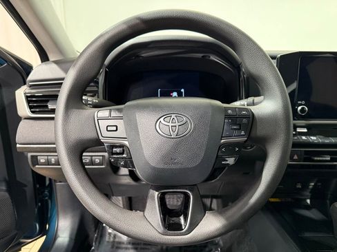 Certified 2025 Toyota Camry LE image 21