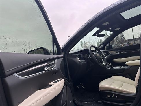 Certified 2024 Cadillac XT6 Sport w/ Technology Package image 21