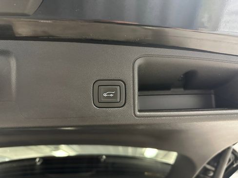 Certified 2022 GMC Terrain SLE w/ Driver Convenience Package image 26