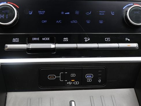 Used 2025 Hyundai Santa Fe SEL image 22