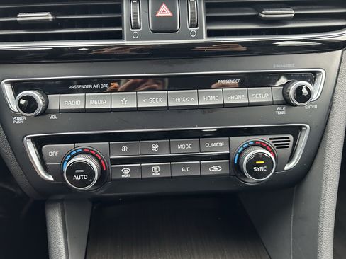 Used 2019 Kia Optima EX image 14