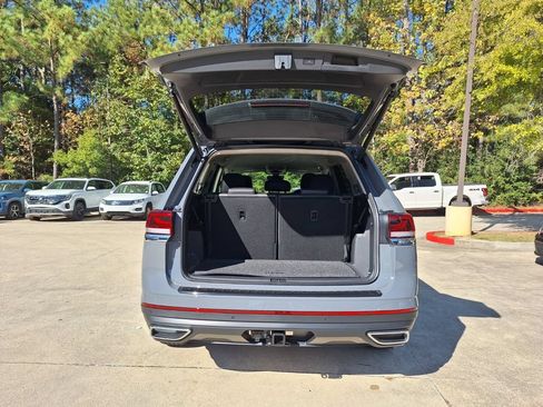 Used 2026 Volkswagen Atlas SE FWD image 29