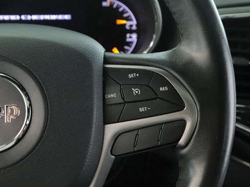 Used 2019 Jeep Grand Cherokee Limited AWD/4WD image 10